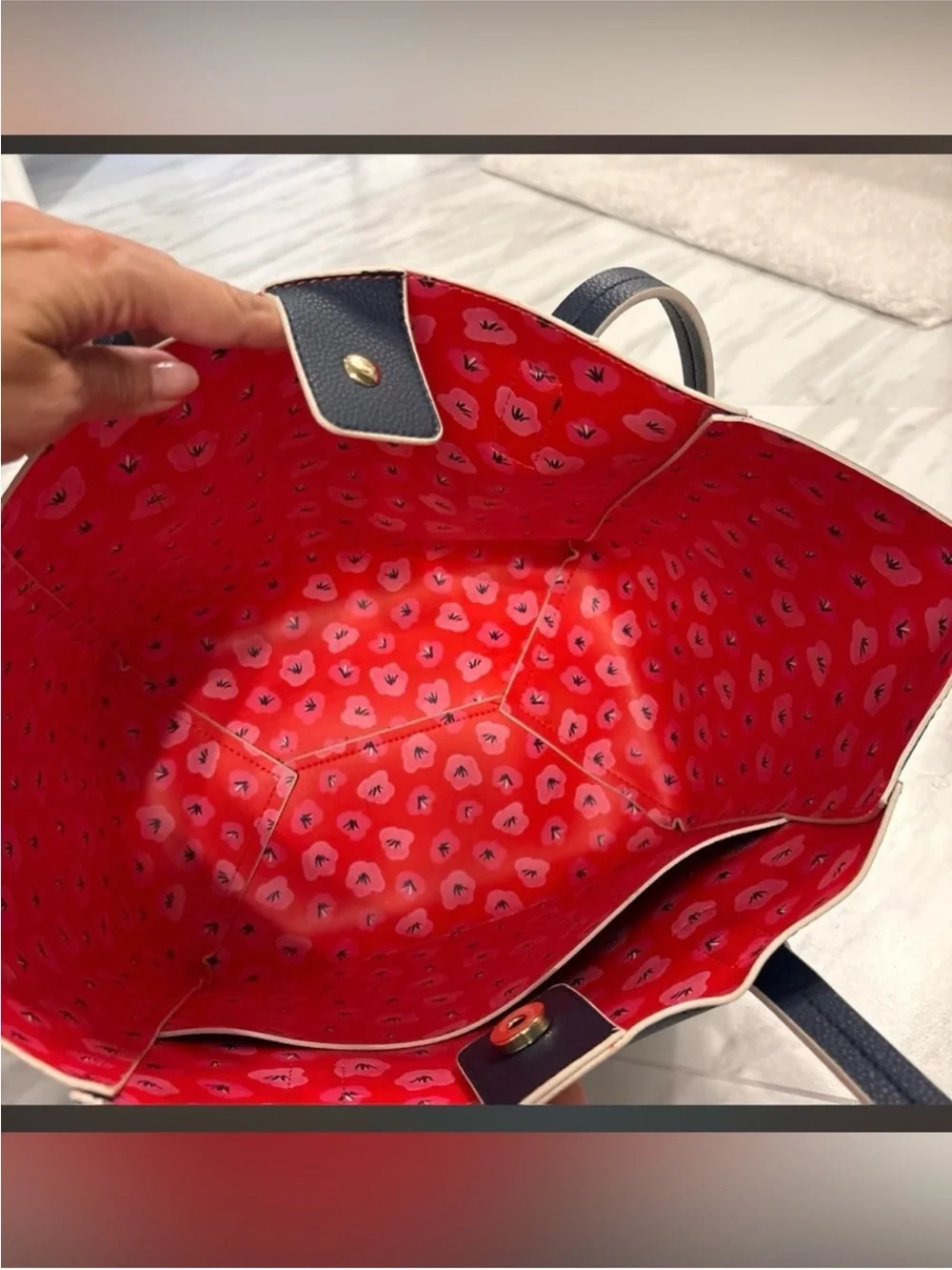 Like New ~ Tommy Bahama Navy Tote with Red Interior Accent